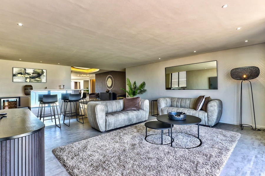4 Bedroom Property for Sale in Bloubergstrand Western Cape